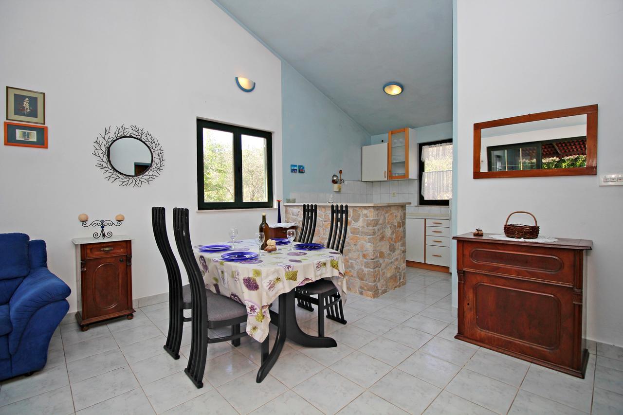 Guest House Beverin ซาลี ภายนอก รูปภาพ