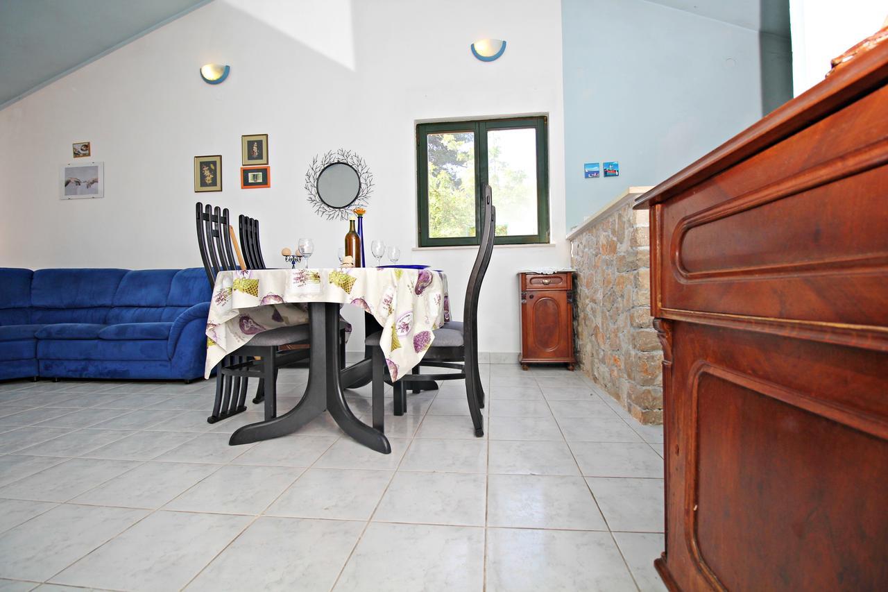 Guest House Beverin ซาลี ภายนอก รูปภาพ