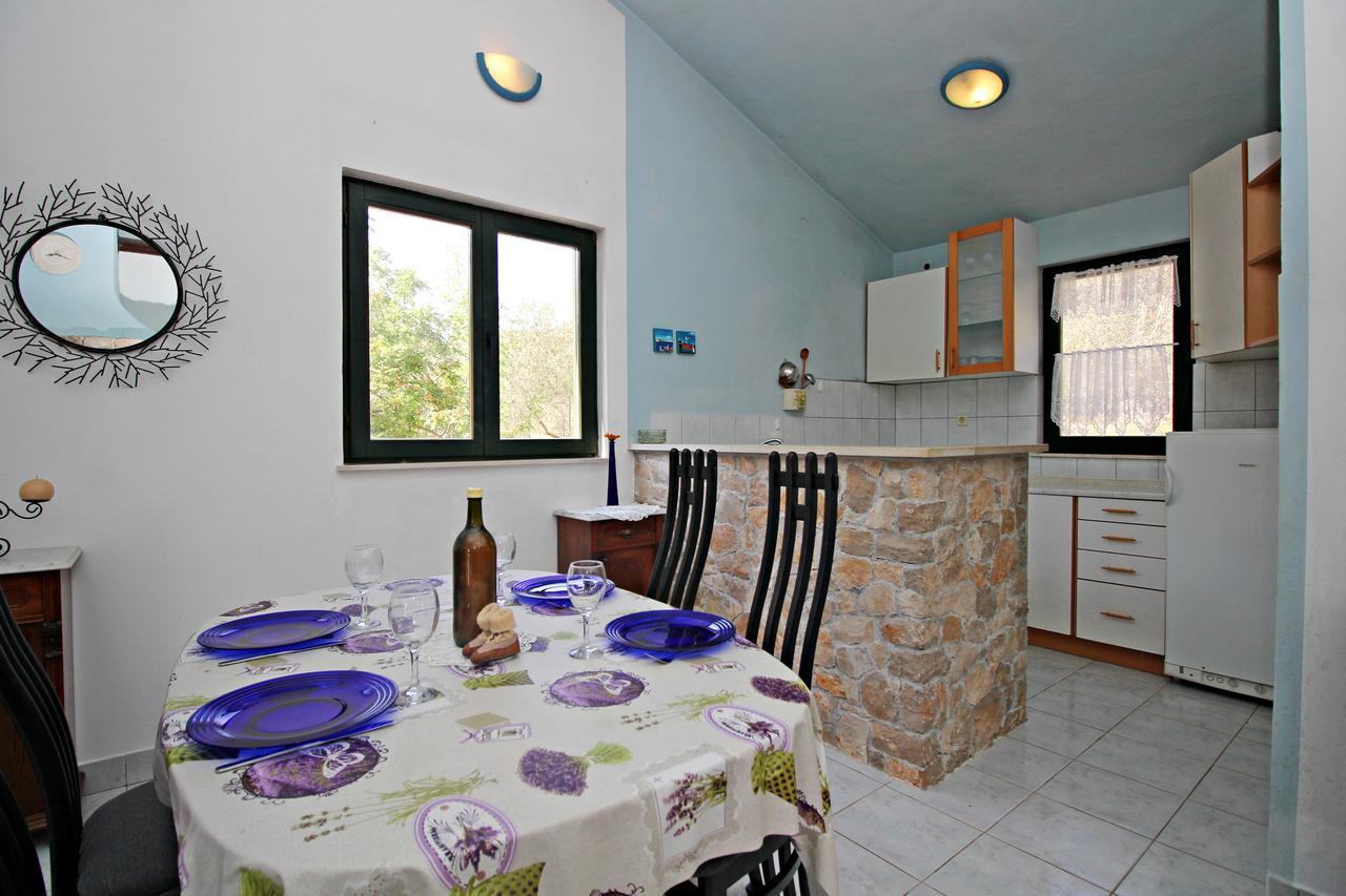 Guest House Beverin ซาลี ภายนอก รูปภาพ